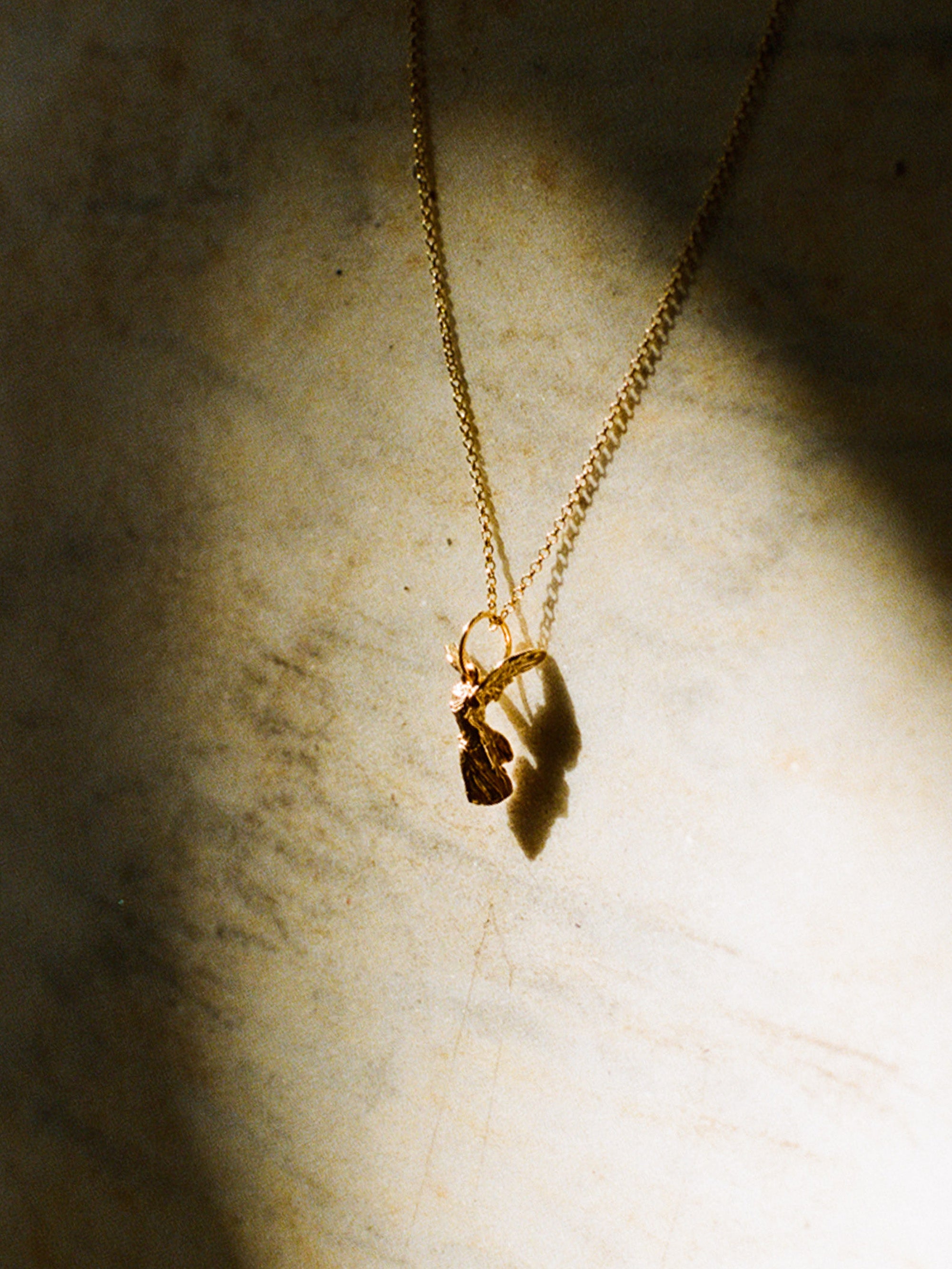 NIKE CHARM