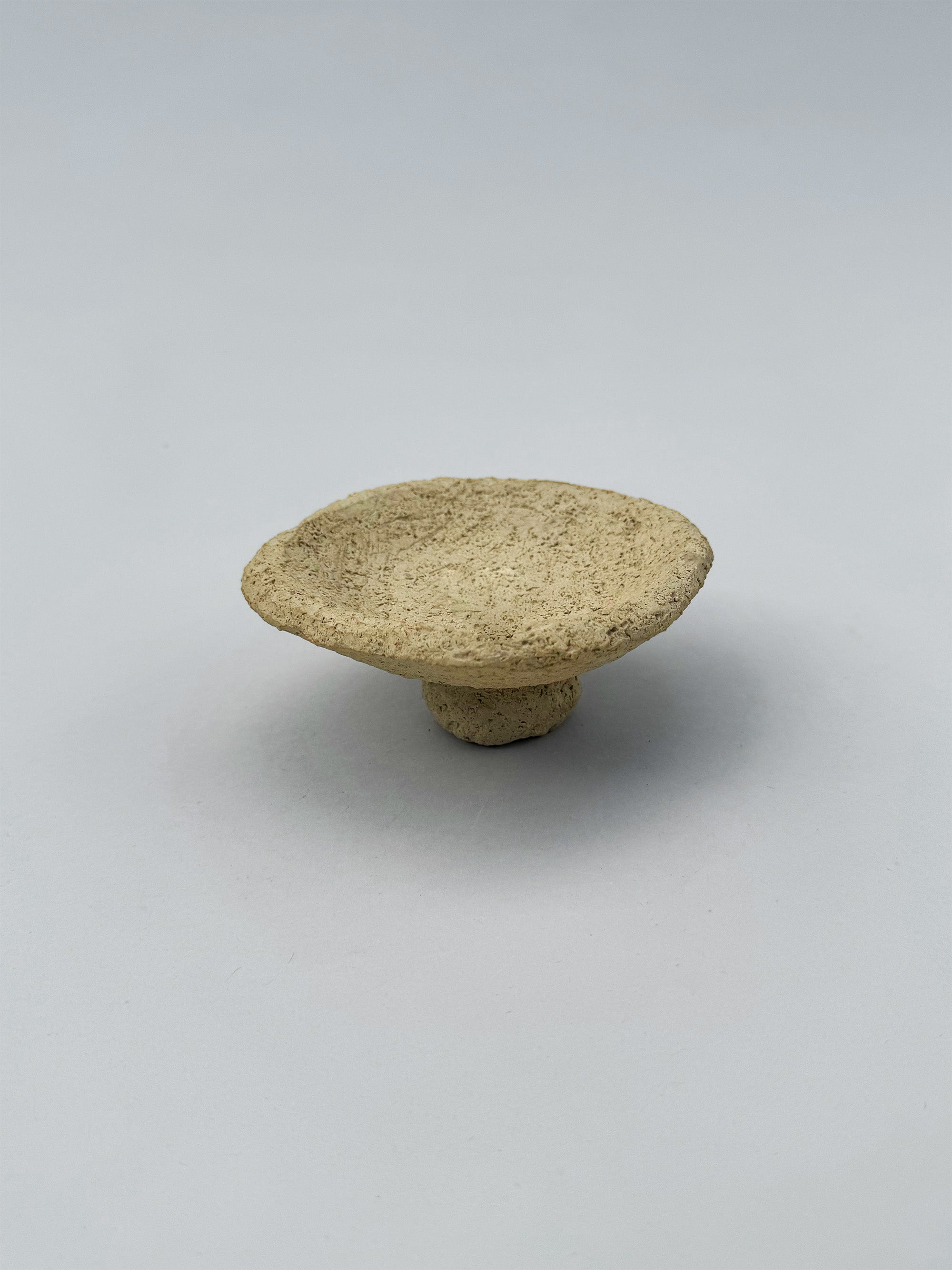 ELEVETED BOWLS