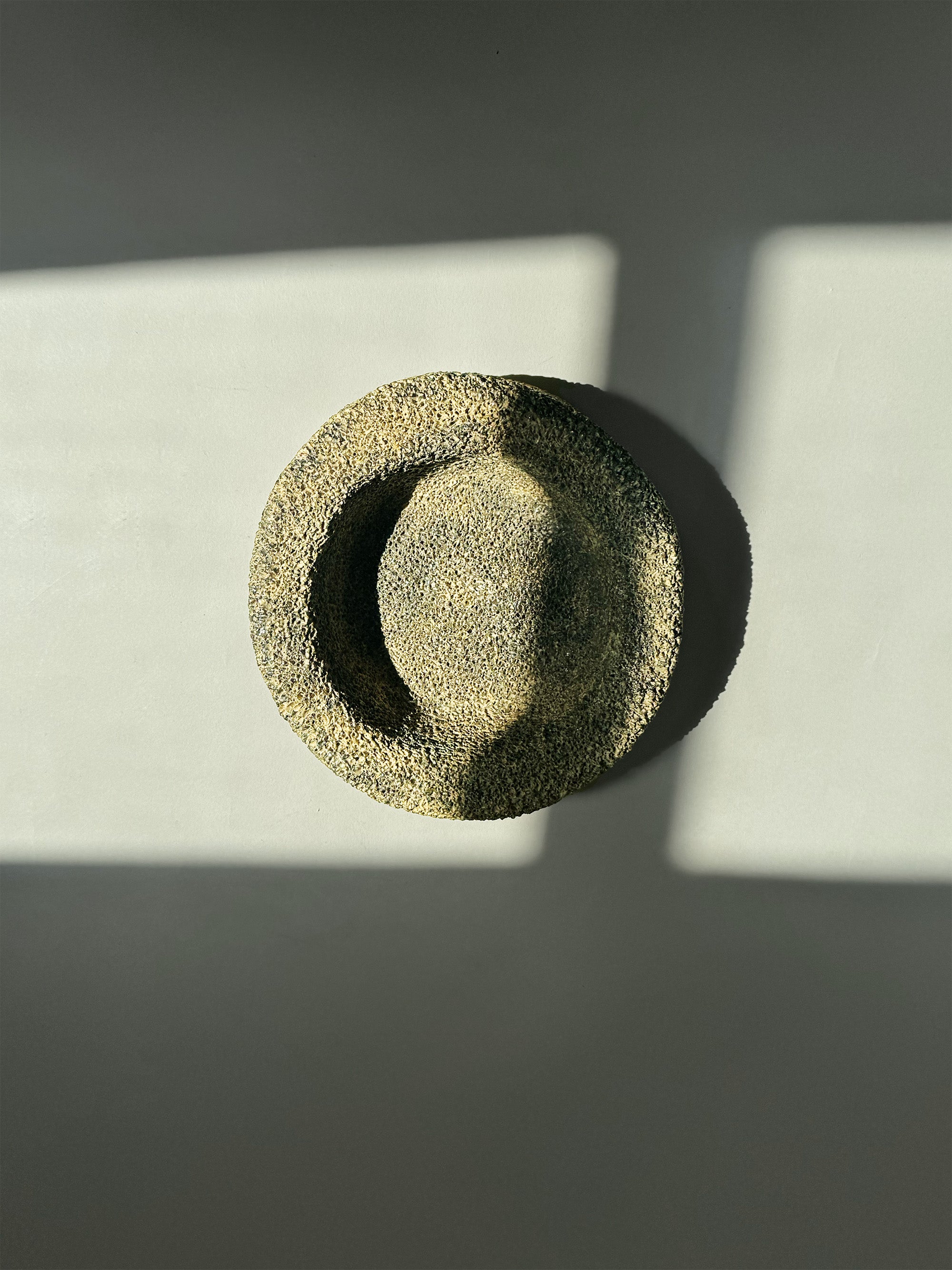 VRAHIA TRINKET BEIGE