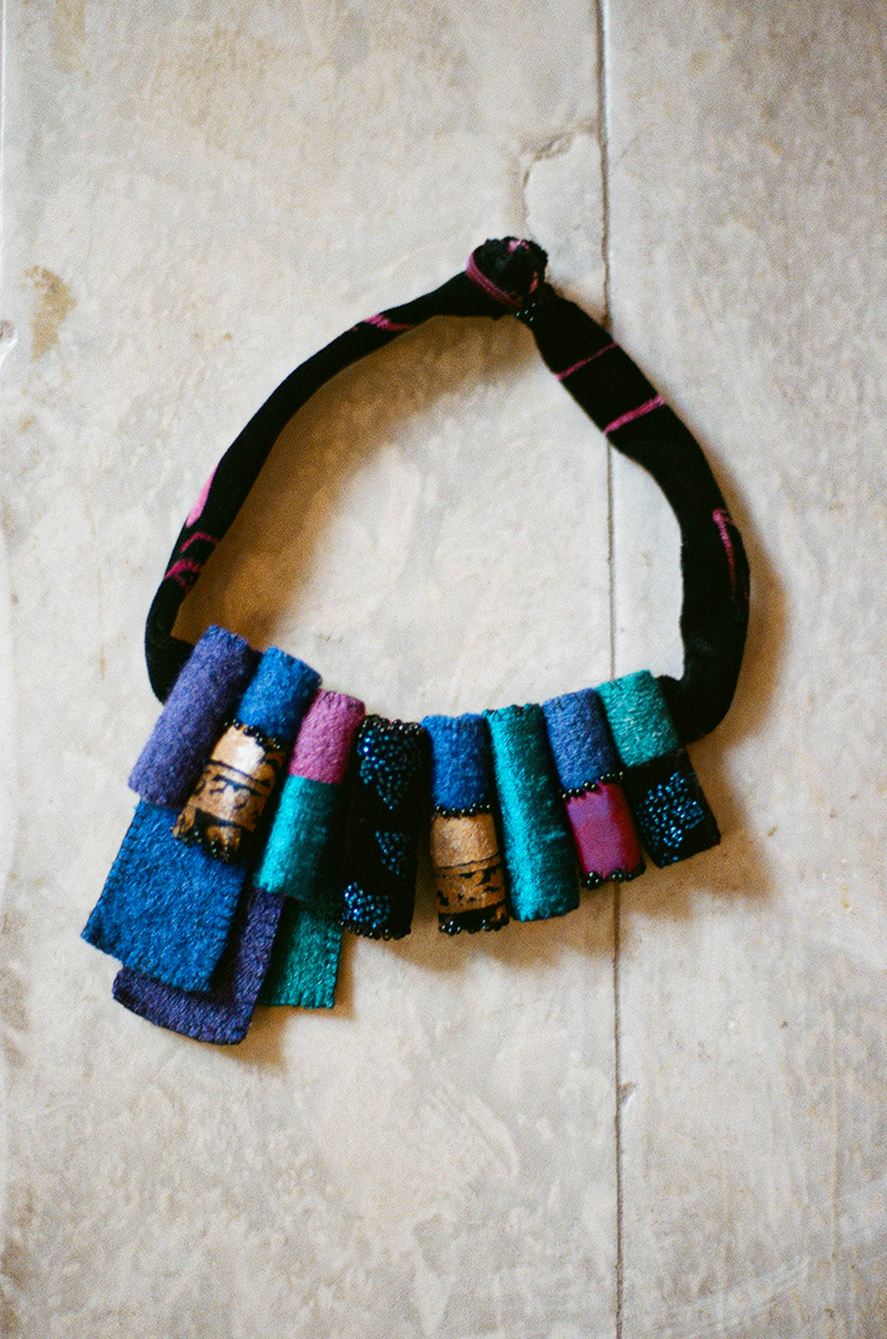 NELLY VELVET NECKLACE