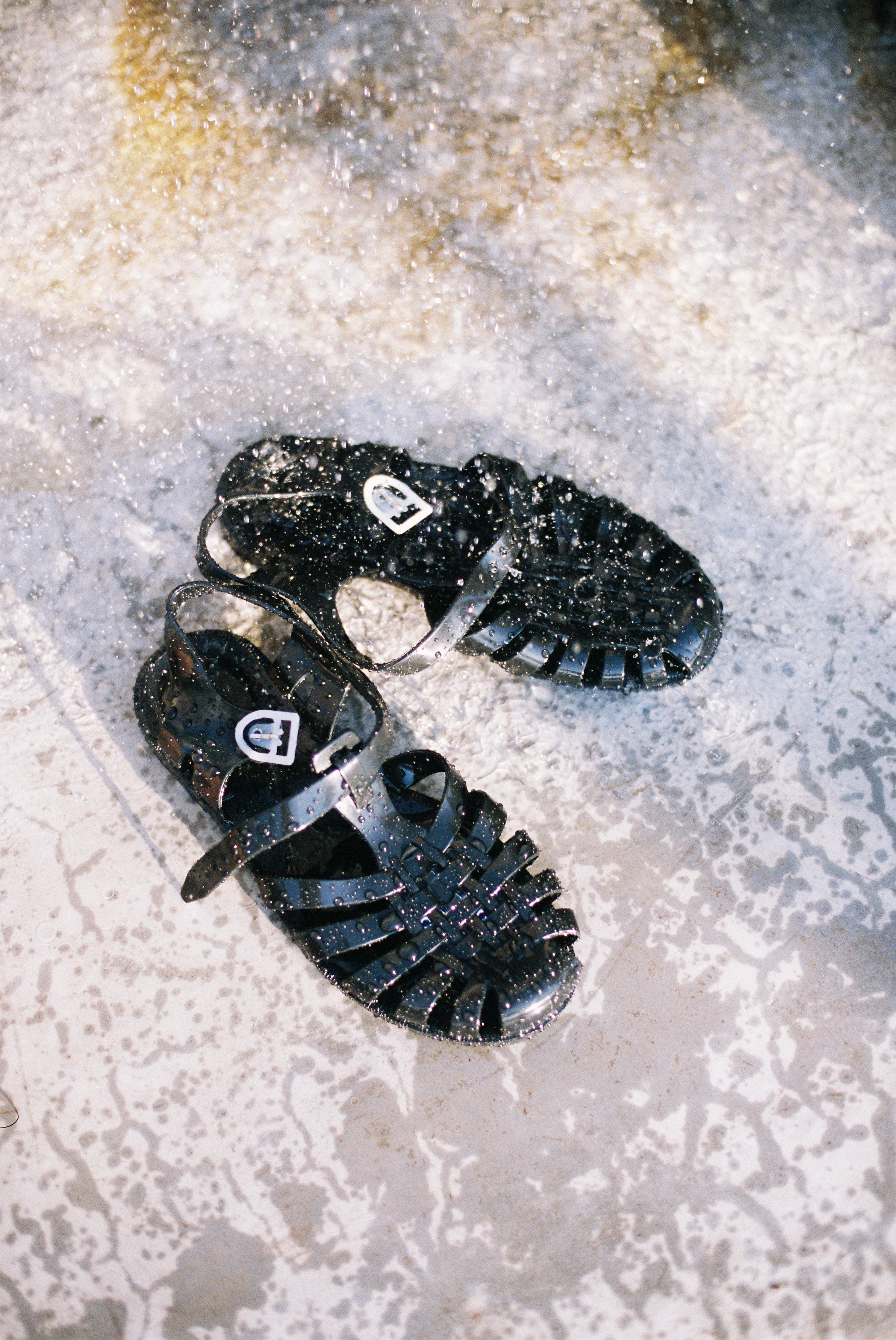 JELLY BLACK SANDALS