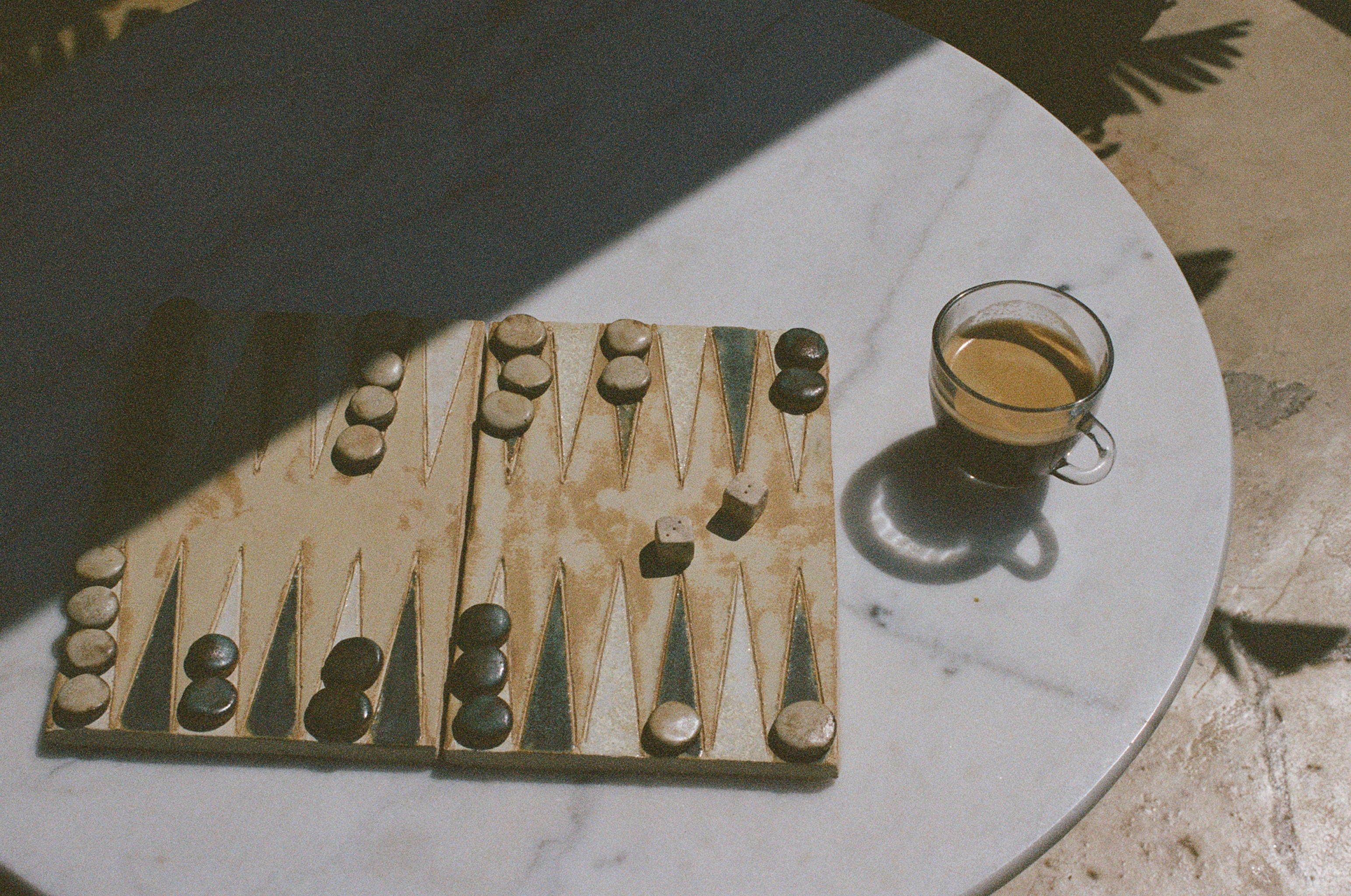 THE SOFT GREEN BACKGAMMON